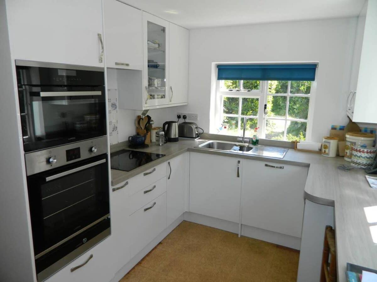 River Cottage A Country Retreat In Wooded Gardens East Stoke  المظهر الخارجي الصورة